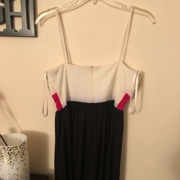 Dress - Picture 5 of 6